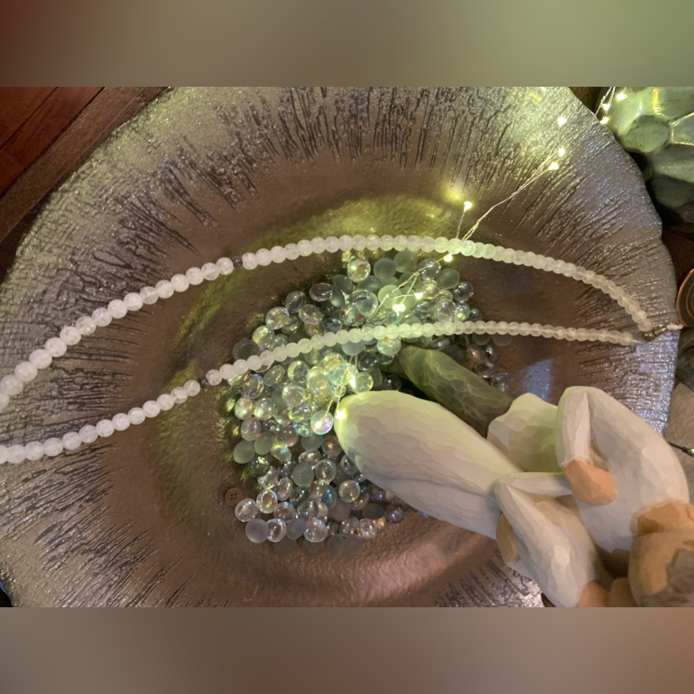 White frosted crystal bead necklace!